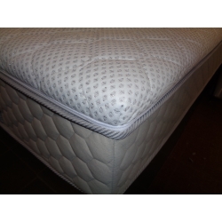 Lamowany antyalergiczny pokrowiec materaca